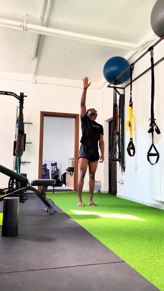Barefoot Leg Beast