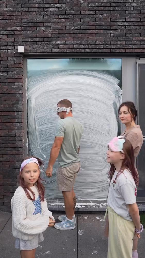 Family Blindfold Challenge
